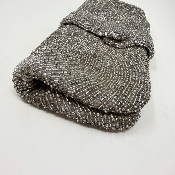 MOYNA New York, Hand Beaded Silver Clutch - Picture 10 of 11